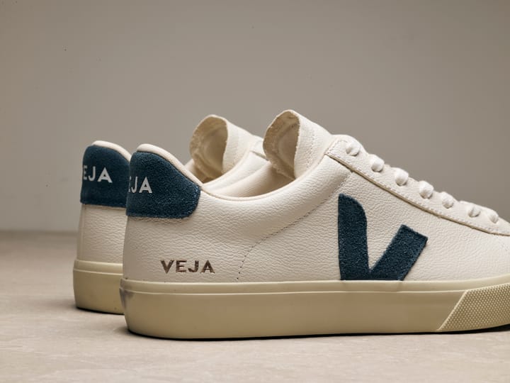 VEJA 0566 Extra-White Cal VEJA