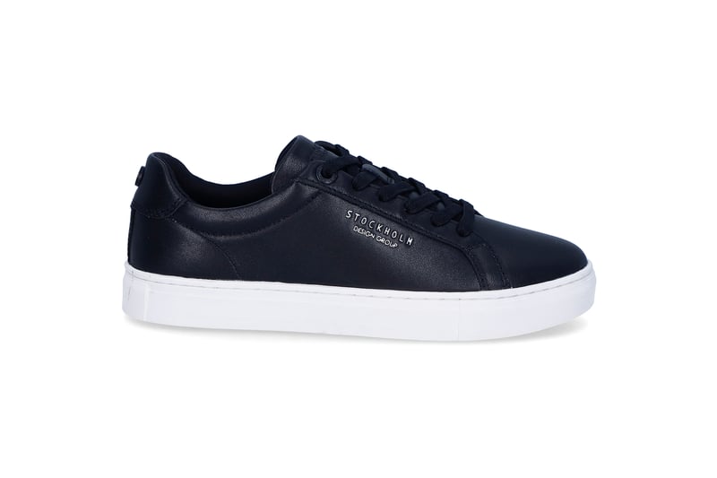 Tidløse skinnsneakers STOCKHOLM DESIGN GROUP Tidløse skinnsneakers STOCKHOLM DESIGN GROUP