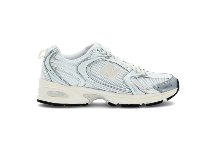 NEW BALANCE 3565 Silver Metallic NEW BALANCE NEW BALANCE 3565 Silver Metallic NEW BALANCE