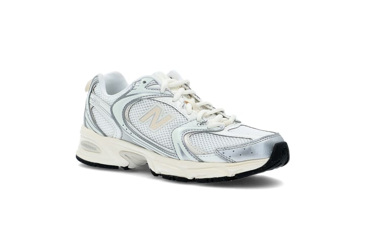 NEW BALANCE 3565 Silver Metallic NEW BALANCE NEW BALANCE 3565 Silver Metallic NEW BALANCE