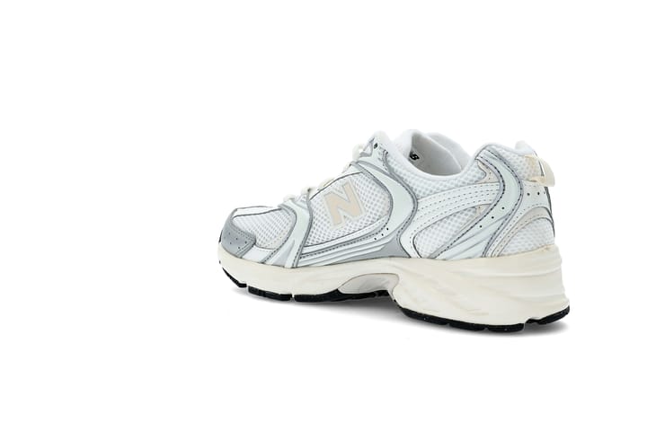 NEW BALANCE 3565 Silver Metallic NEW BALANCE NEW BALANCE 3565 Silver Metallic NEW BALANCE