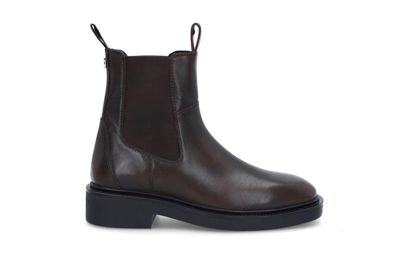 Elegante chelseaboots i skinn STOCKHOLM DESIGN GROUP Elegante chelseaboots i skinn STOCKHOLM DESIGN GROUP
