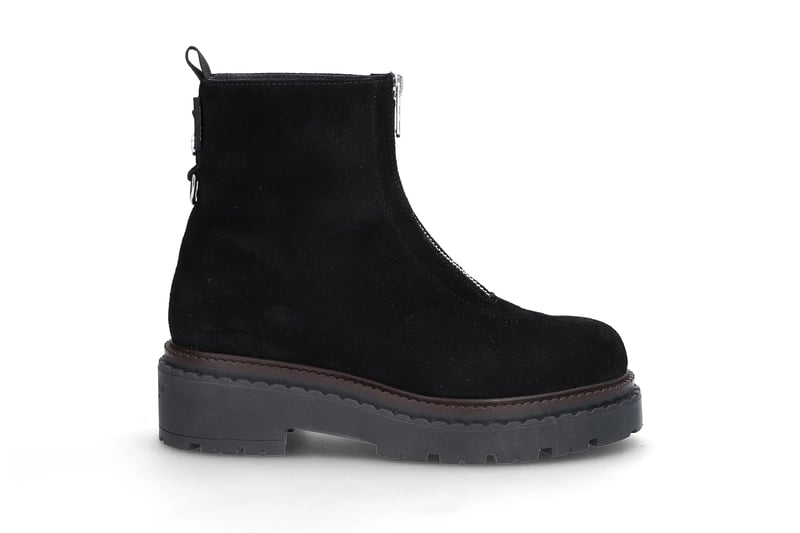 Trendy boots STOCKHOLM DESIGN GROUP