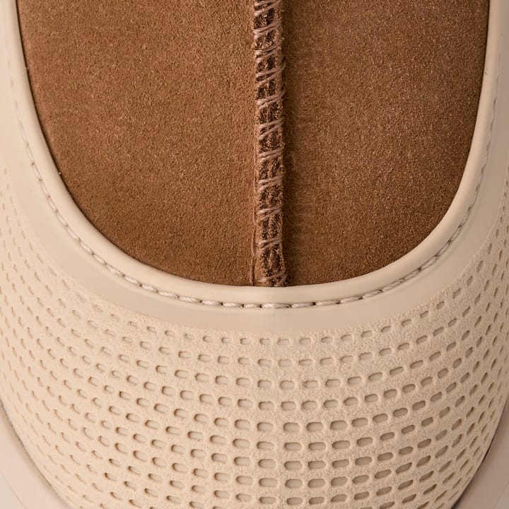 UGG 8225 Chestnut / Whit UGG