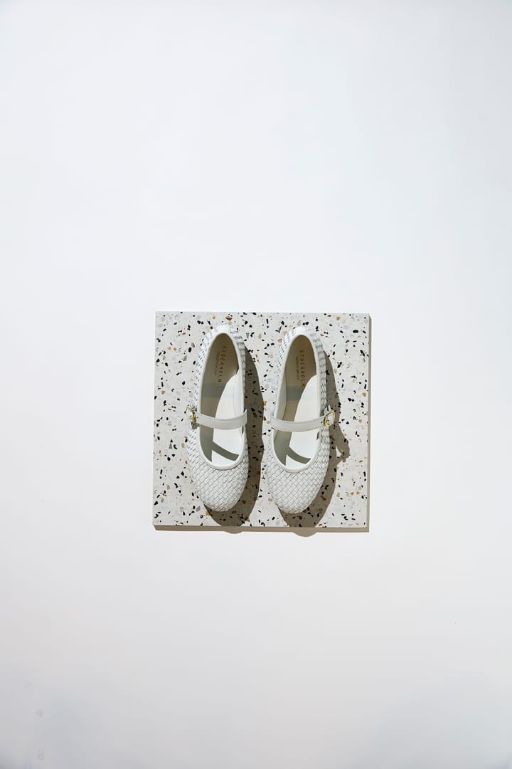 Interlace ballerina STOCKHOLM DESIGN GROUP Interlace ballerina STOCKHOLM DESIGN GROUP