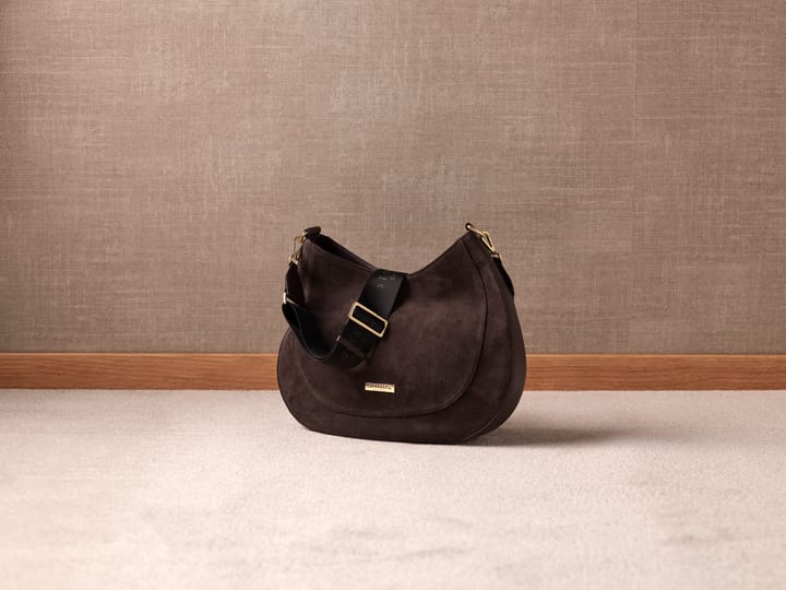 Stilren semsket skinnveske STOCKHOLM DESIGN GROUP Stilren semsket skinnveske STOCKHOLM DESIGN GROUP