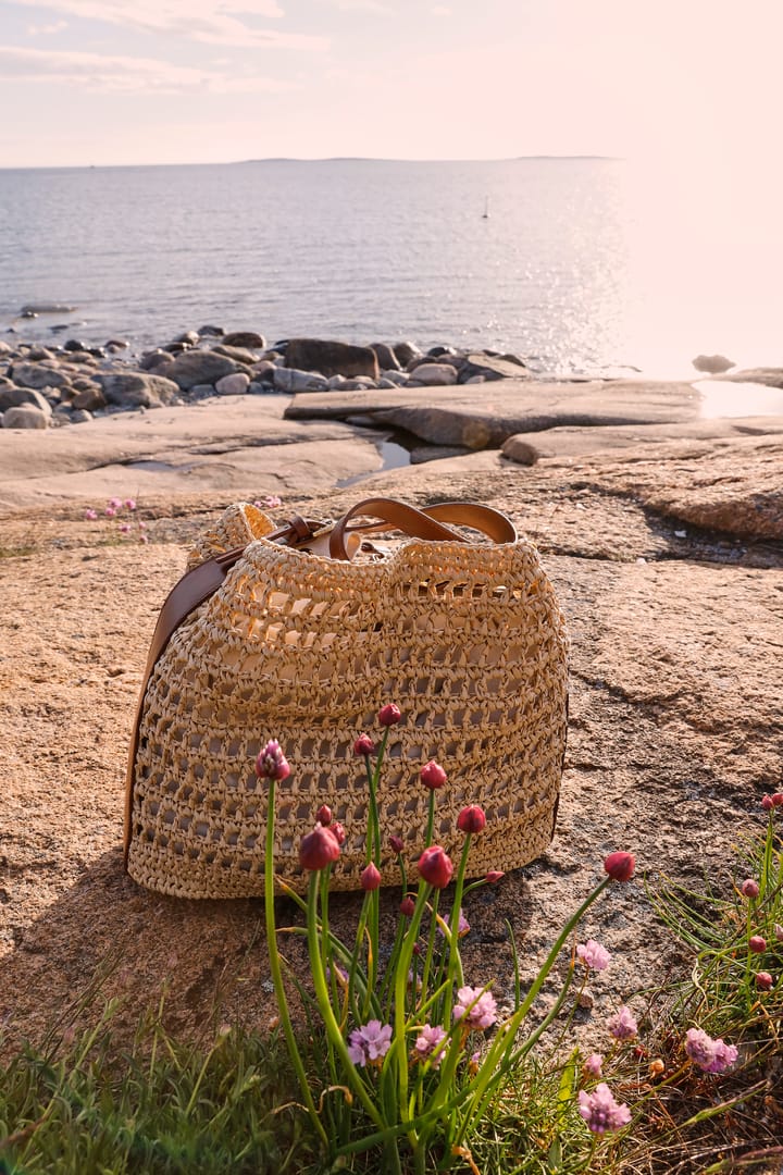 Heklet nett med skinndetaljer STOCKHOLM DESIGN GROUP